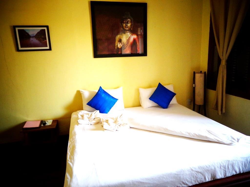 Hotel Inthira Thakhek Exteriér fotografie