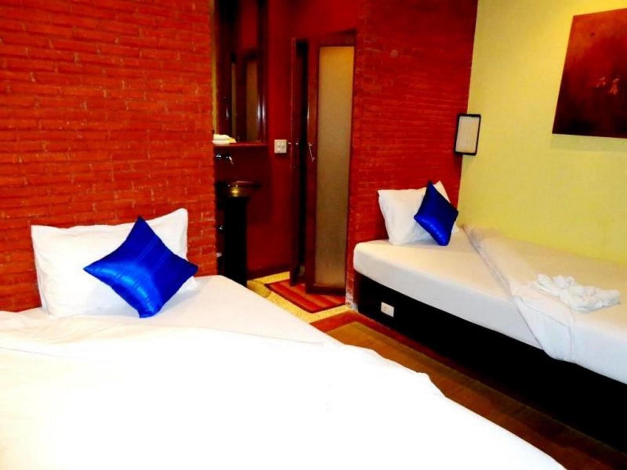 Hotel Inthira Thakhek Exteriér fotografie