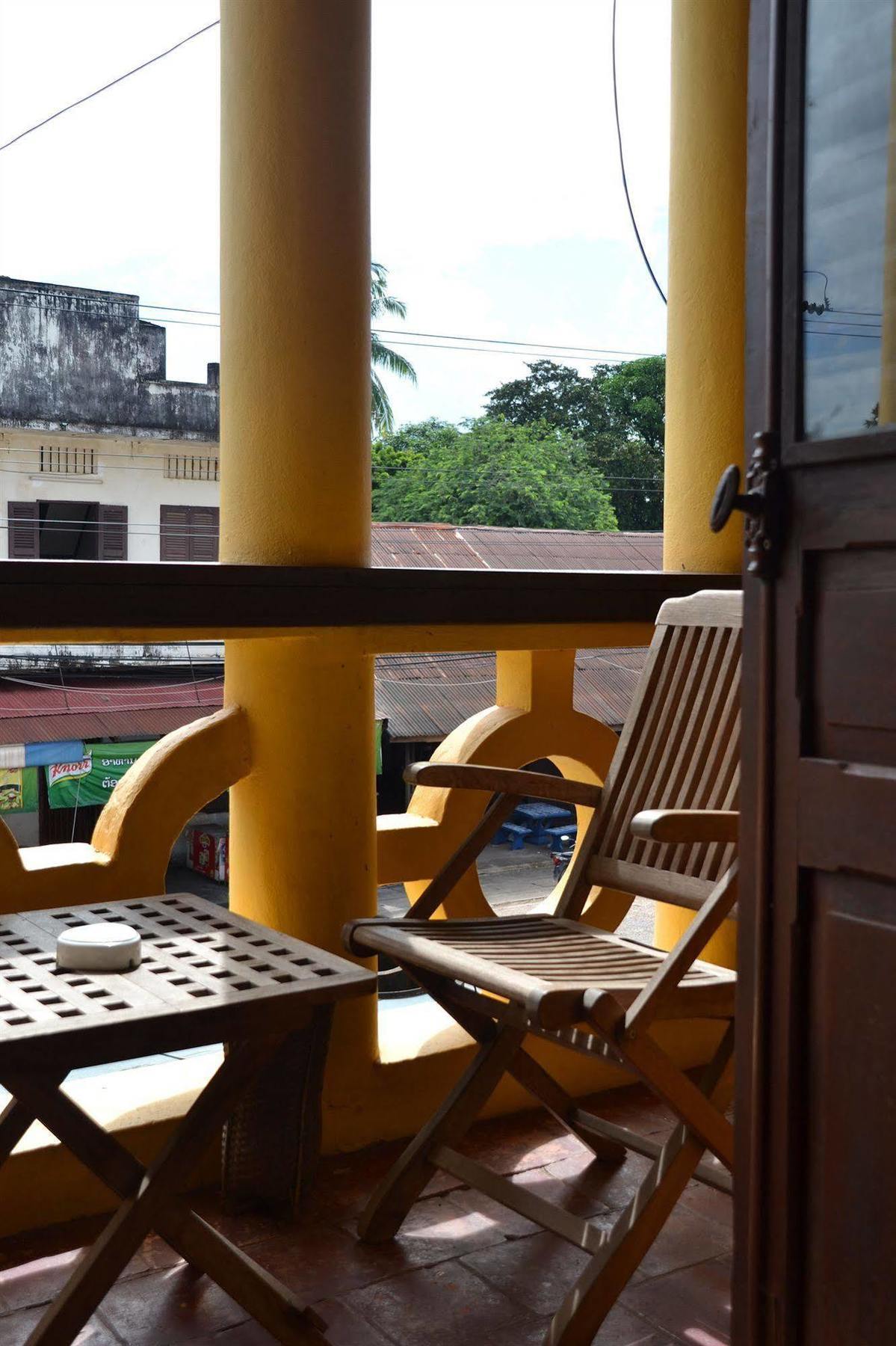 Hotel Inthira Thakhek Exteriér fotografie